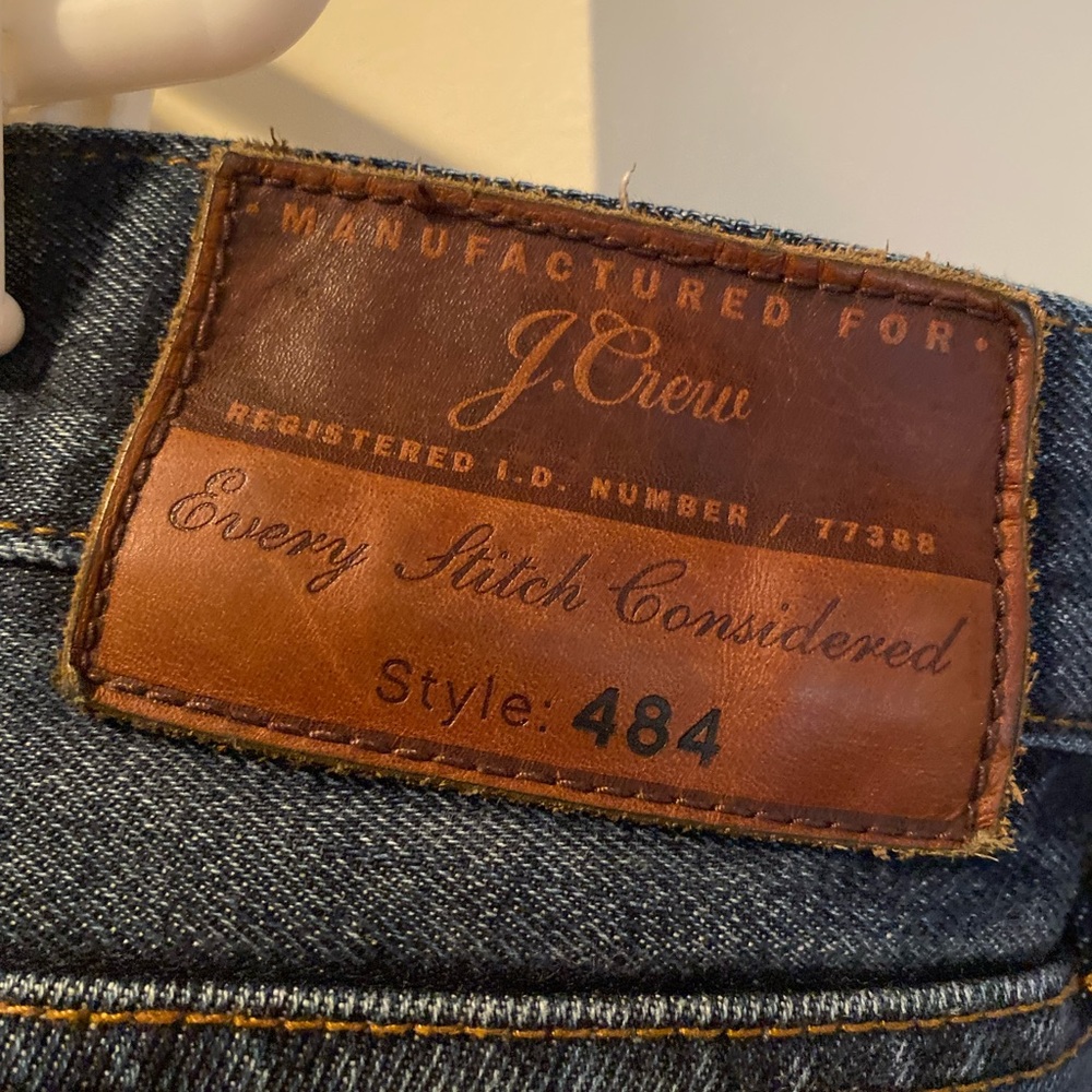 J Crew 484 Medium Wash Jeans, Sz 33/32. Excellent condition.